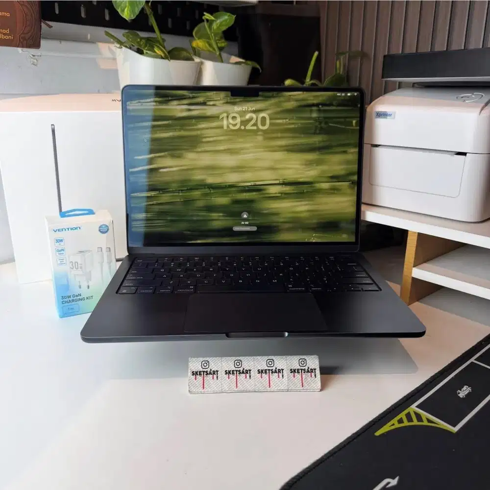 MacBook Air M2 8/256gb Midnight Battery Health 83%