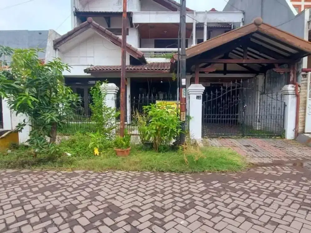 Rumah 2 Lantai Bagus SHM di Tenggilis Siap Huni