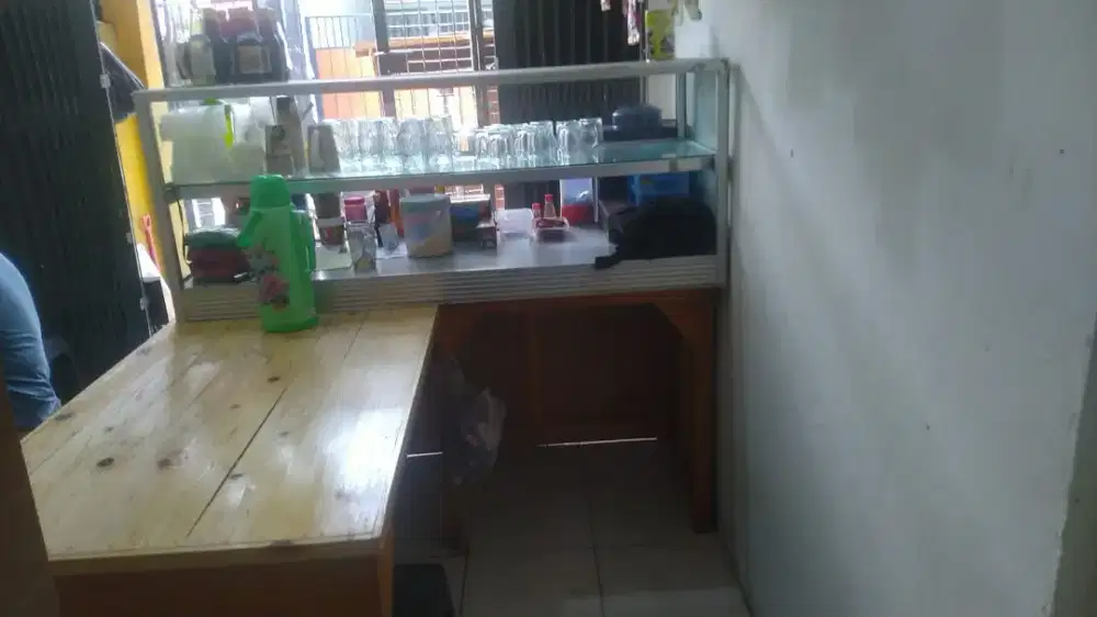 Meja L untuk usaha + bangku
