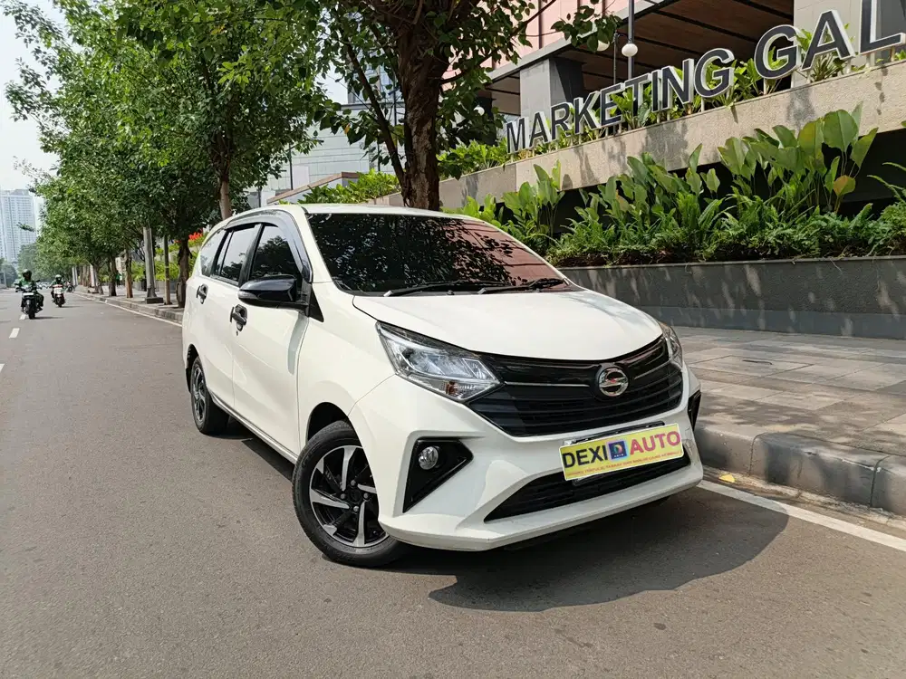 (KM20000)DAIHATSU SIGRA 1.2 R AT 2023 NIK 2022 KM RENDAH ISTIMEWA
