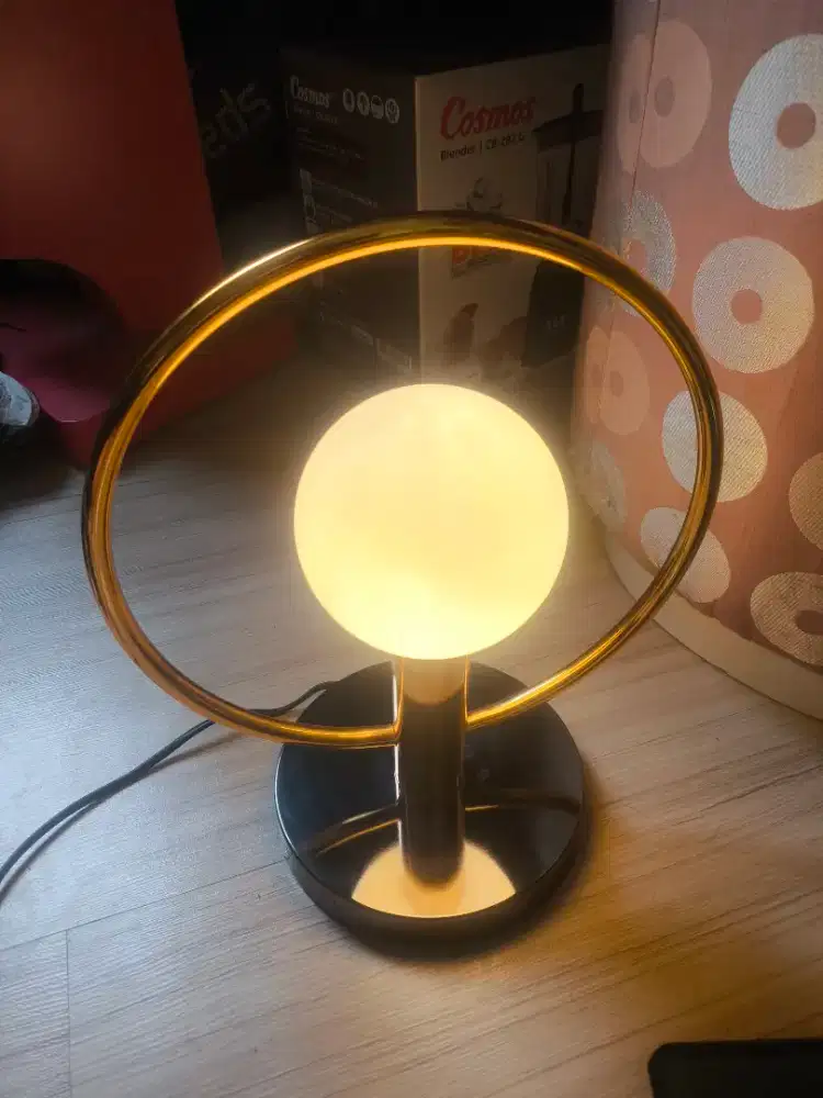 Lampu meja lampu tidur