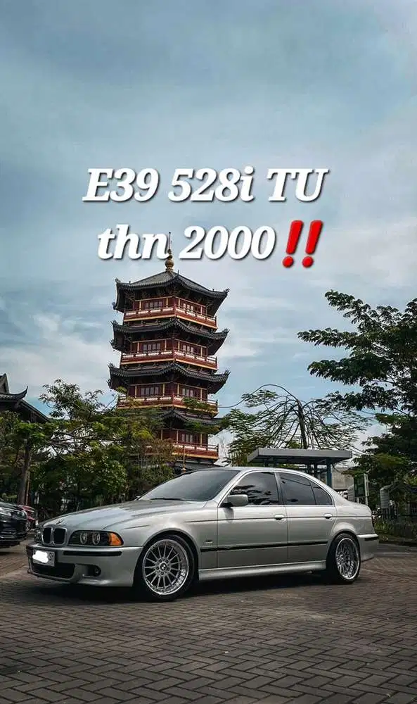 BMW 528i 2000 Bensin