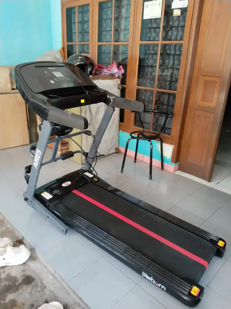 Dijual treadmill elektronik 3 fungsi kondisi mulus