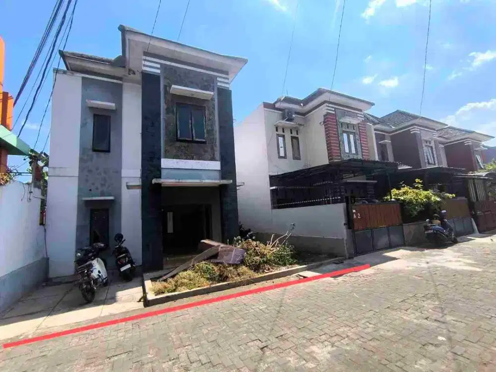 Rumah 2 Lantai Tanah Extra Luas Cluster