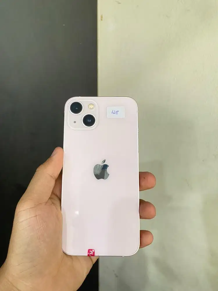 Iphone 13 warna pink