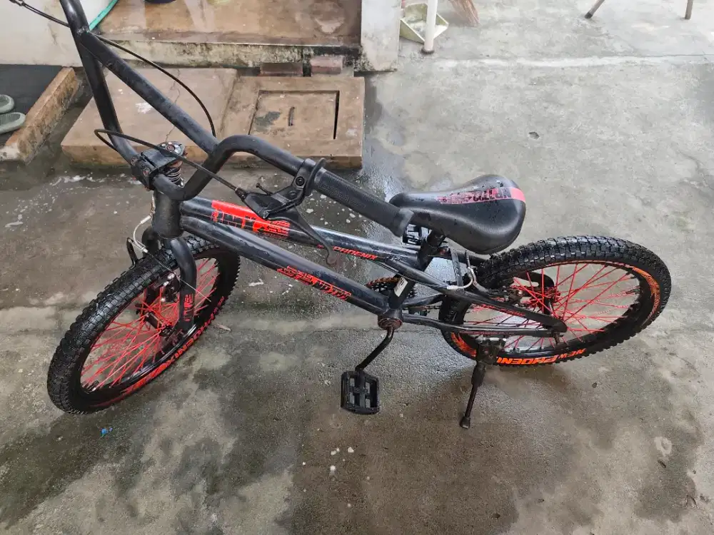 Sepeda BMX Phoenix