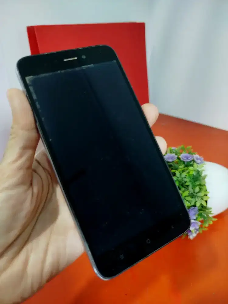 Hp Xiomi Redmi 5 A Kondisi bekas