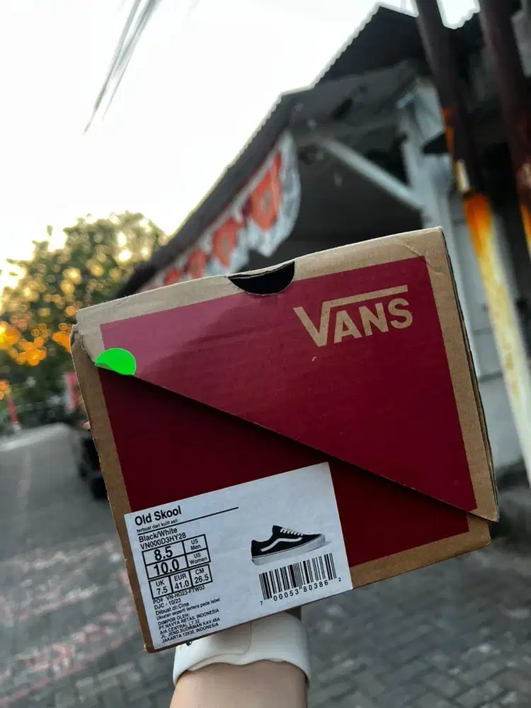 PRELOVED VANS OLD SKOOL BLACK/WHITE – ORIGINAL