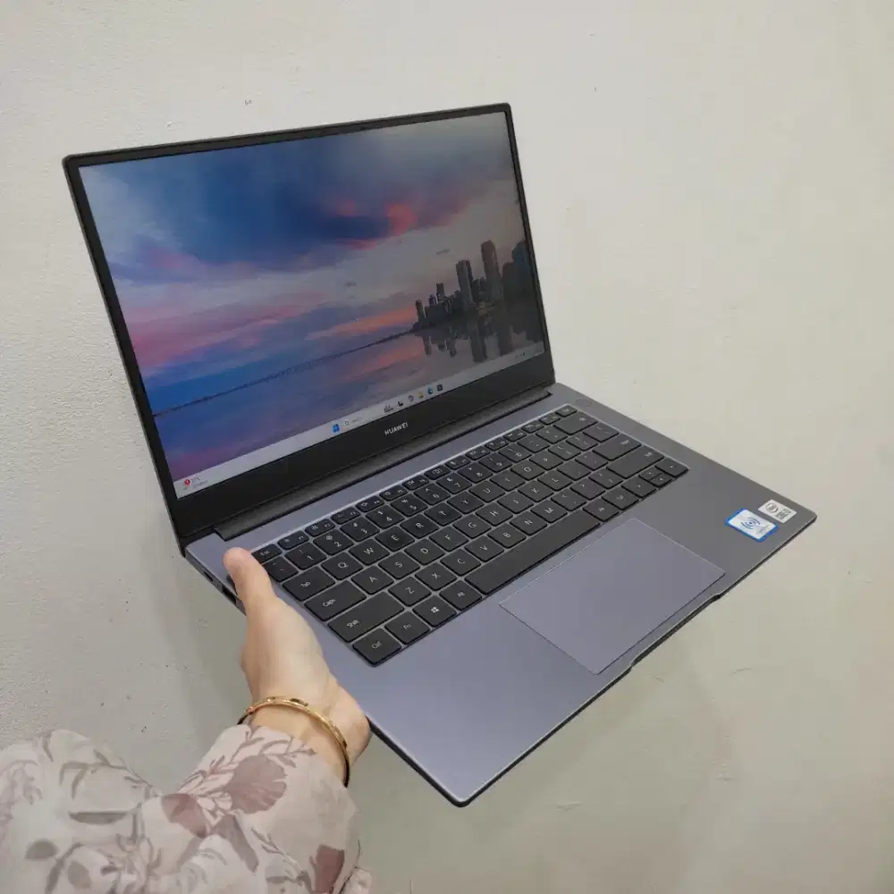 HUAWEI NbB-WAI9 INTEL CORE i3-10110U RAM 8 GB SSD 512 GB