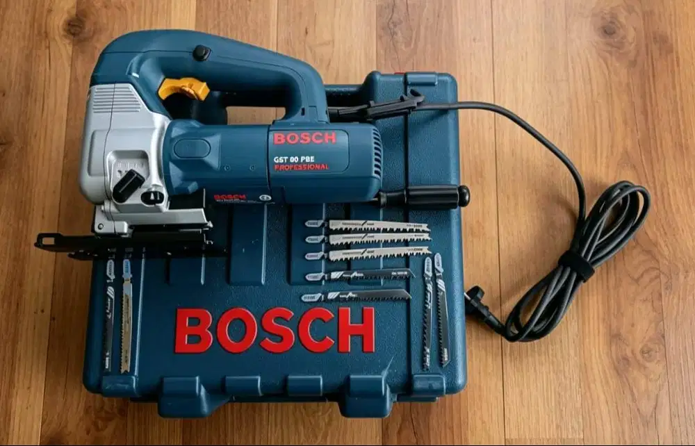 Jual Gergaji Jigsaw Mesin Potong Listrik 550W Jig Saw BOSCH GST 80