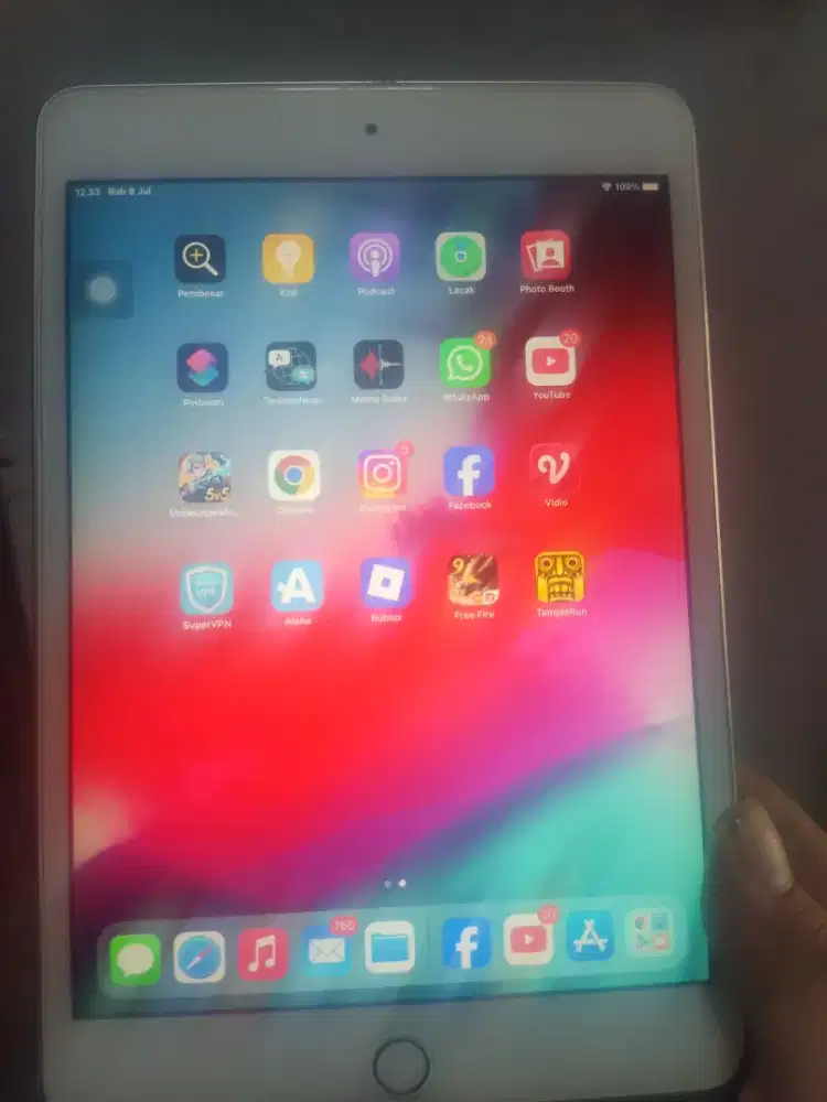 Apple ipad mini 4