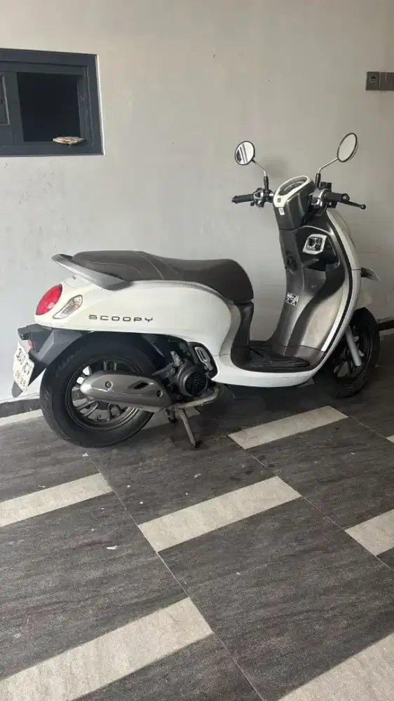 Dijual Scoopy Putih