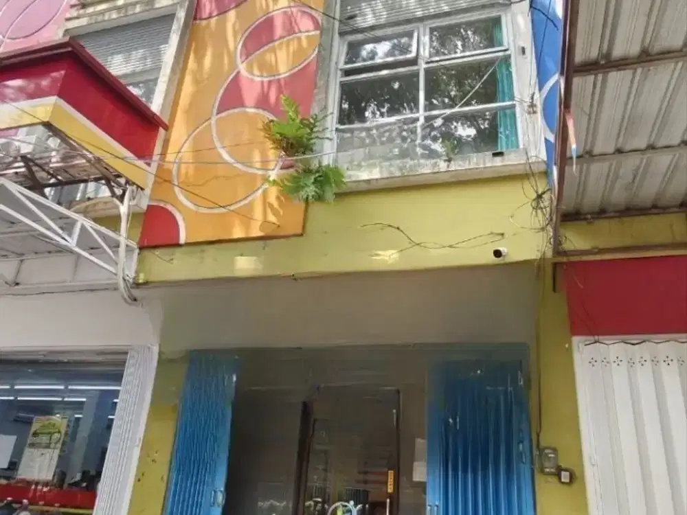DIJUAL Ruko Terawat 2Lt dan Tengah Kota Siap Huni di Kawasan Jantung Kota Malang Dikelilingi Area Kos dan Kampus Ternama di Cengger Ayam