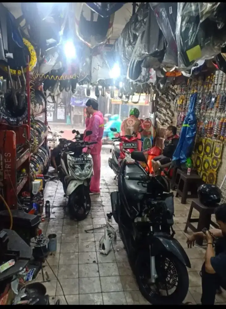 Mencari mekanik motor