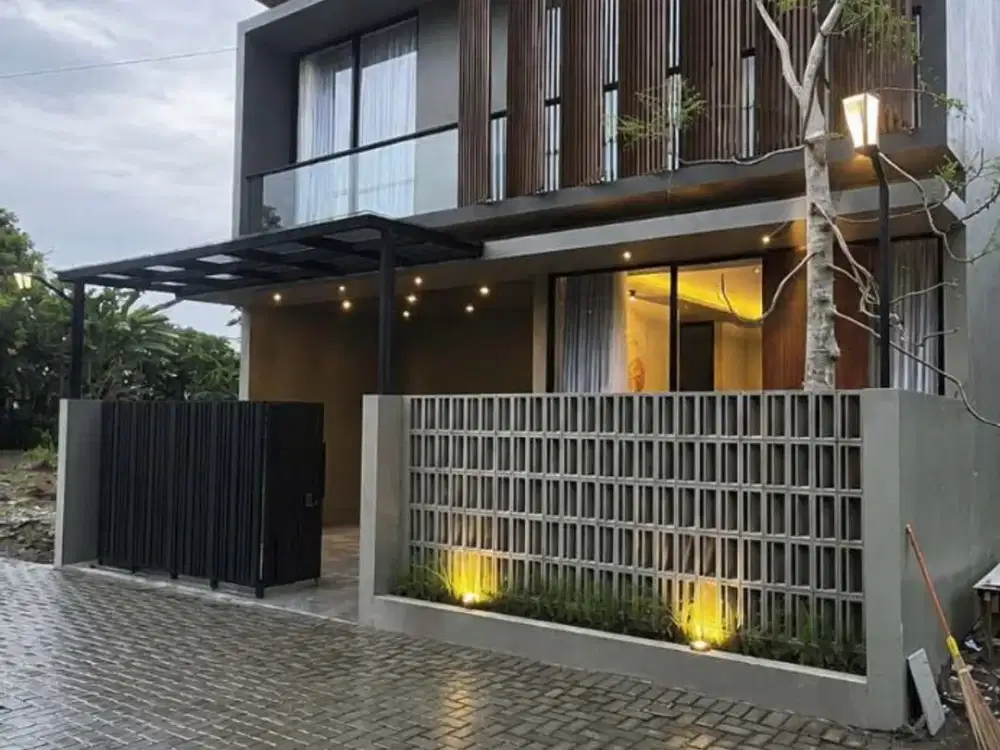 Rumah 2 lantai Modern Full Furnished dekat Candi Sambisari Purwomartani