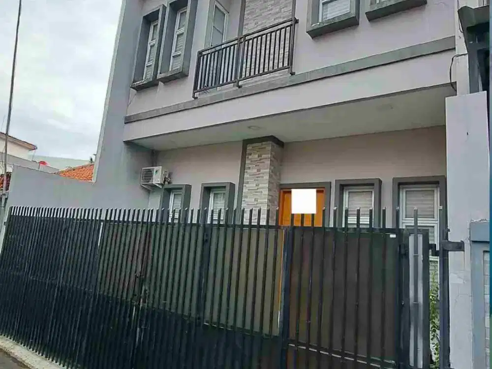 Rumah Tebet Jakarta Selatan 2,5 Lantai Siap Huni