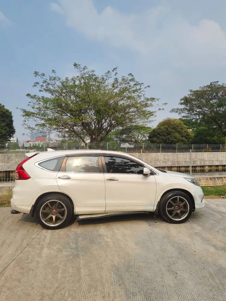 Honda CRV Prestige 2015 AT Warna Putih