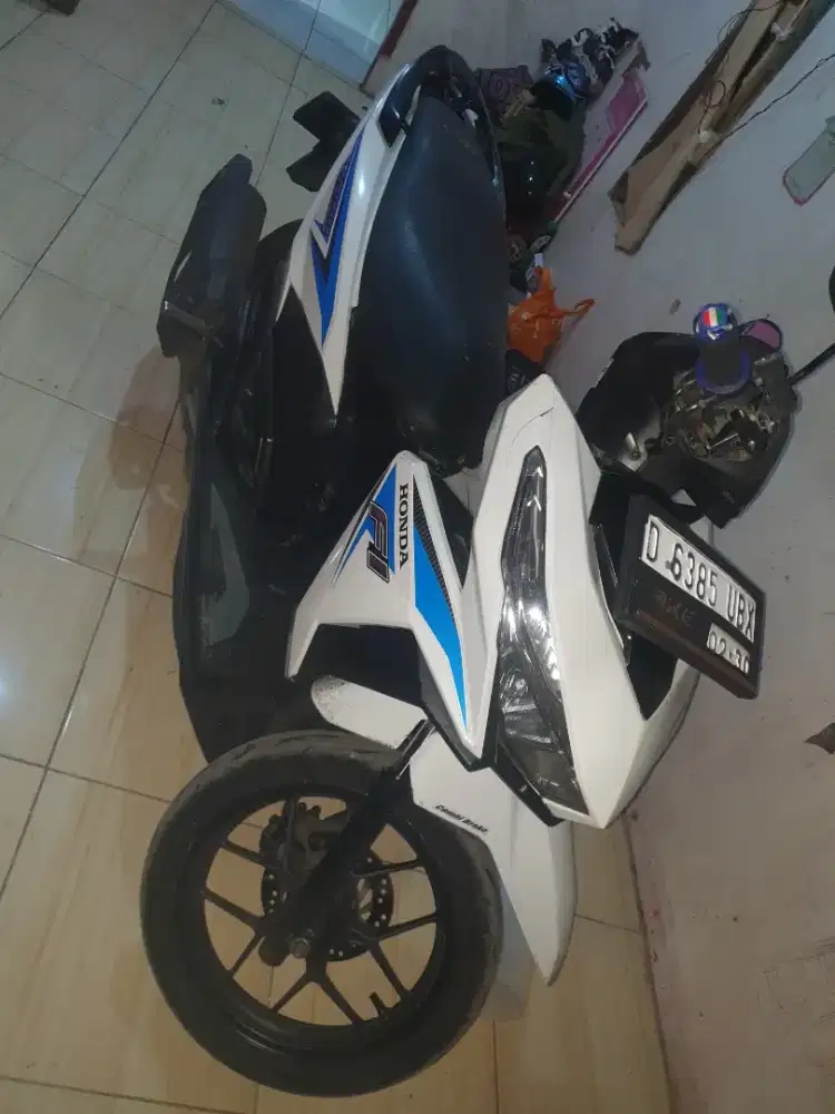 Vario 125 led 2017 putih. Mulus terawat