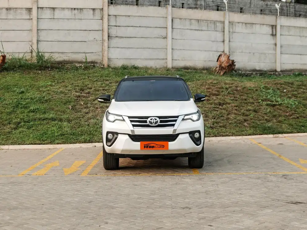 Toyota Fortuner VRZ 2.4 AT 2017 Putih