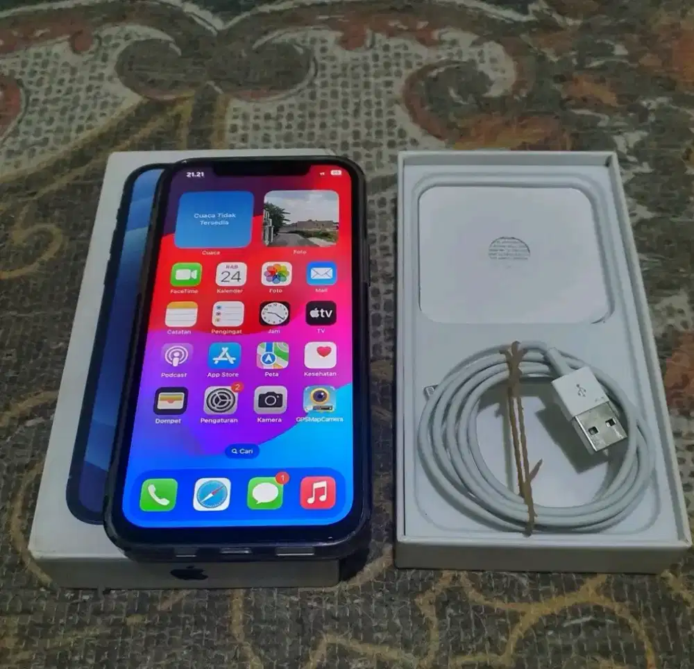 Iphone 12 biru 64gb bsa semua kartu