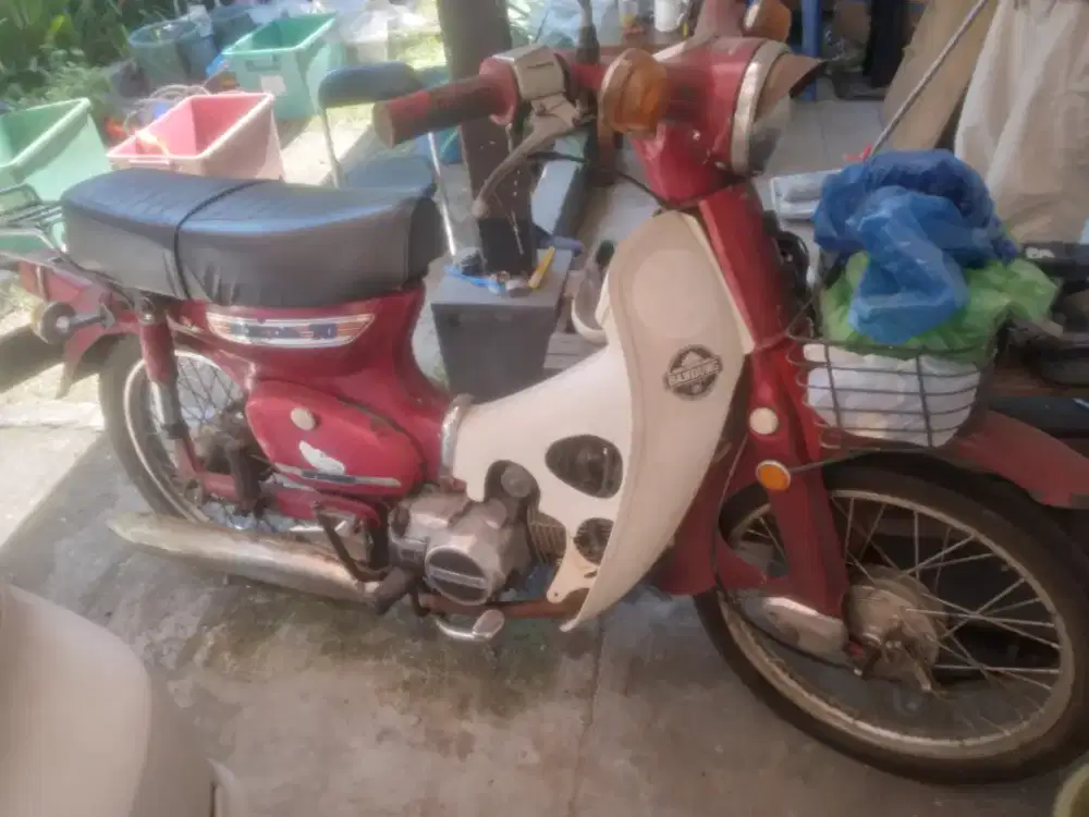 HONDA C70 Th 1980