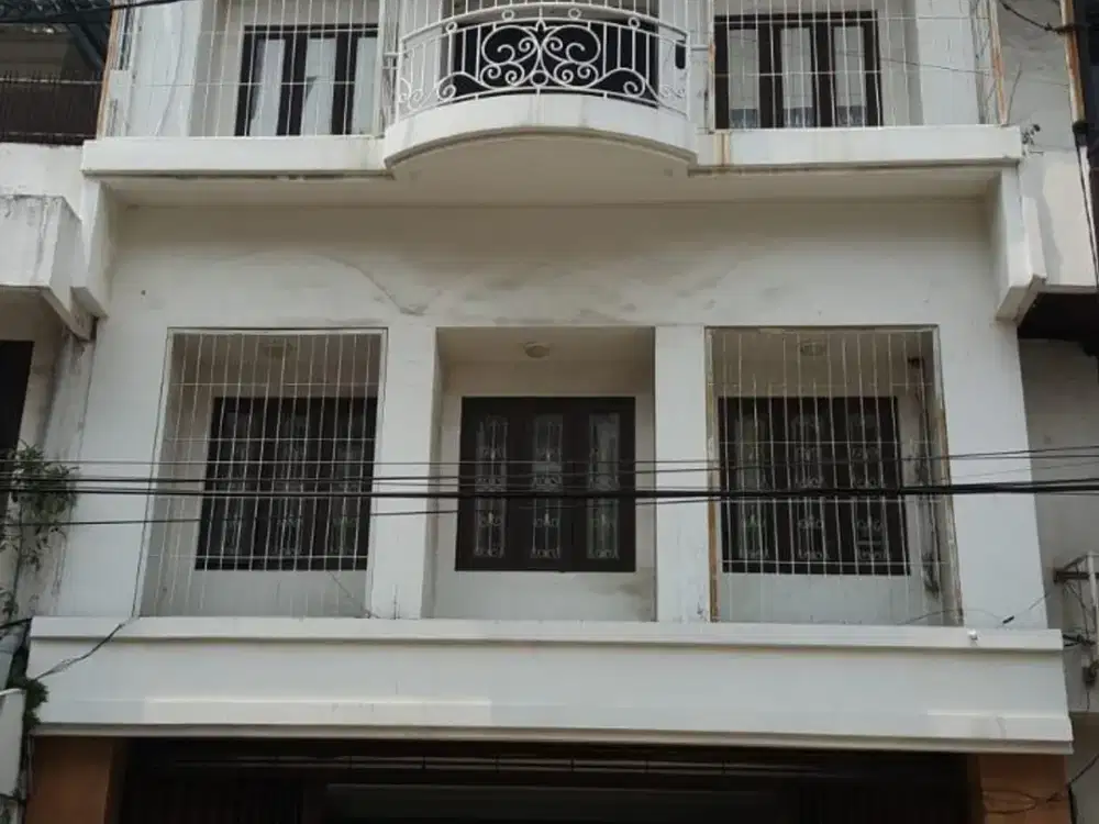 FORSALE RUKO BRONGGALAN STRATEGIS UNTUK USAHA SURABAYA KOTA MH 31