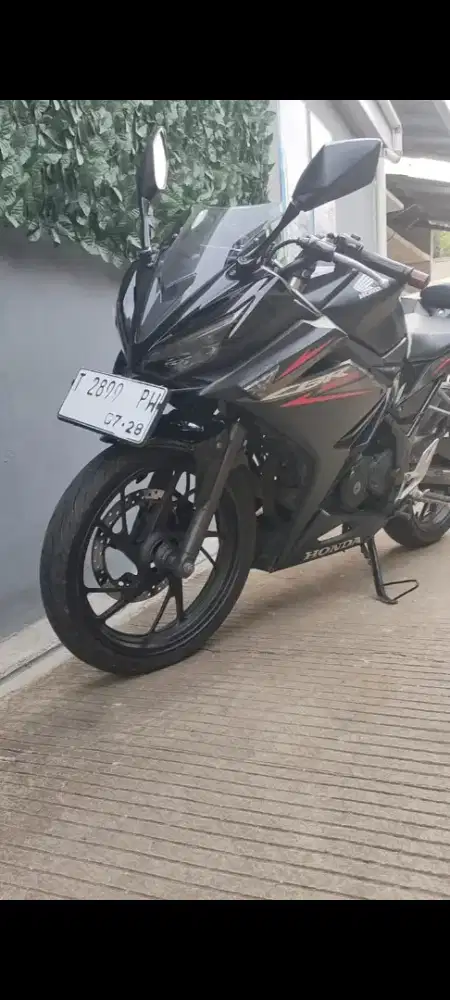 Honda CBR 150 th 2018