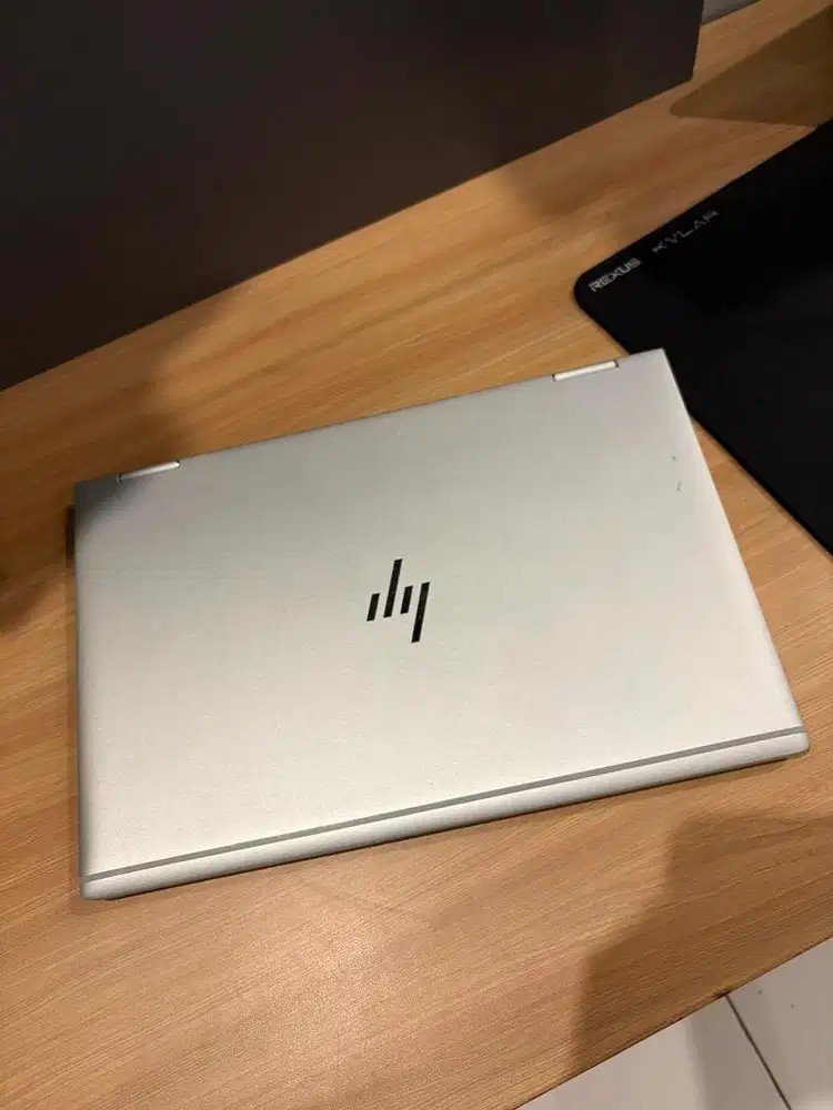 HP Eliteboon Touchscreen 360