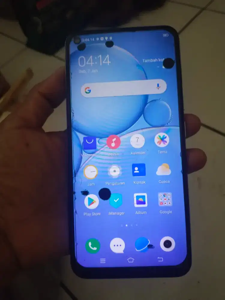 Vivo Y30   4/128  minus ada tompel hitam bulat di layar aman normal
