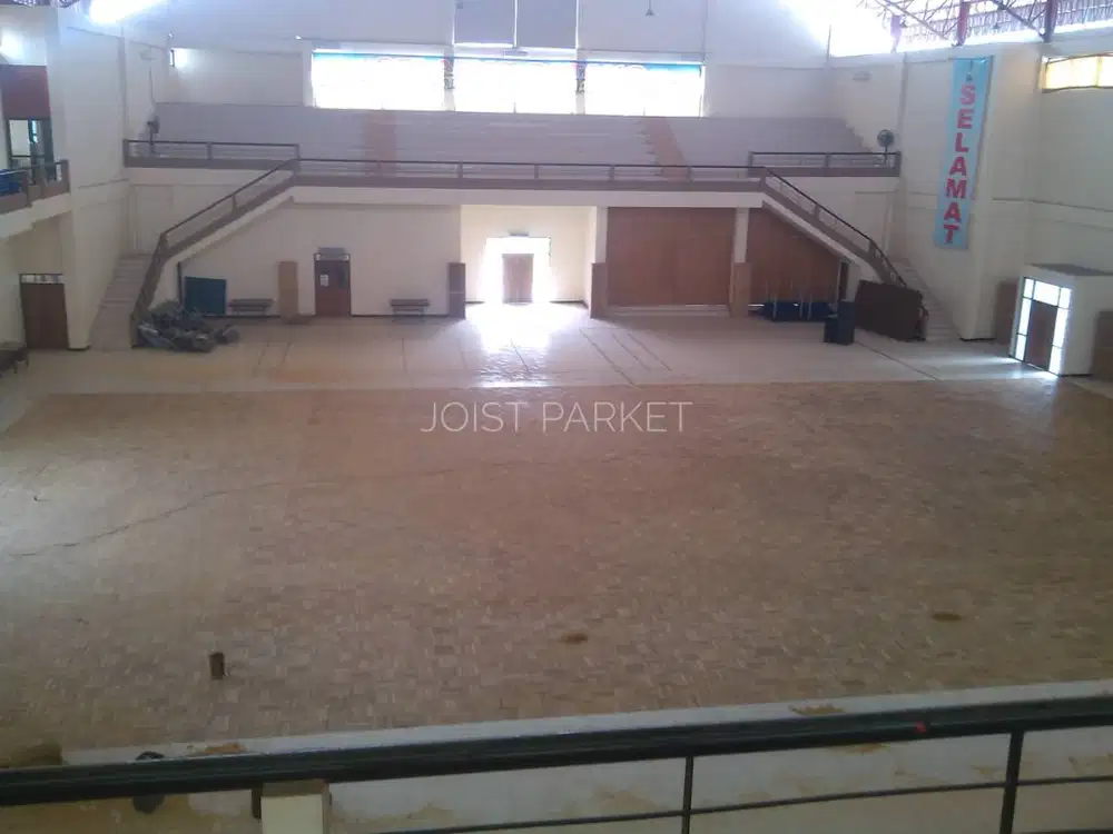 Lantai Kayu Parket Jati Lapangan Basket dan Badminton GOR Jogja