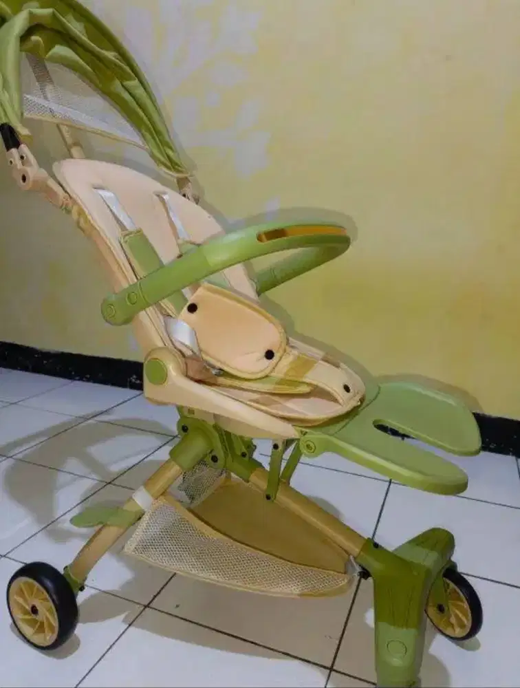 Stroller MmFlight Dua Arah Warna Hijau Mudua