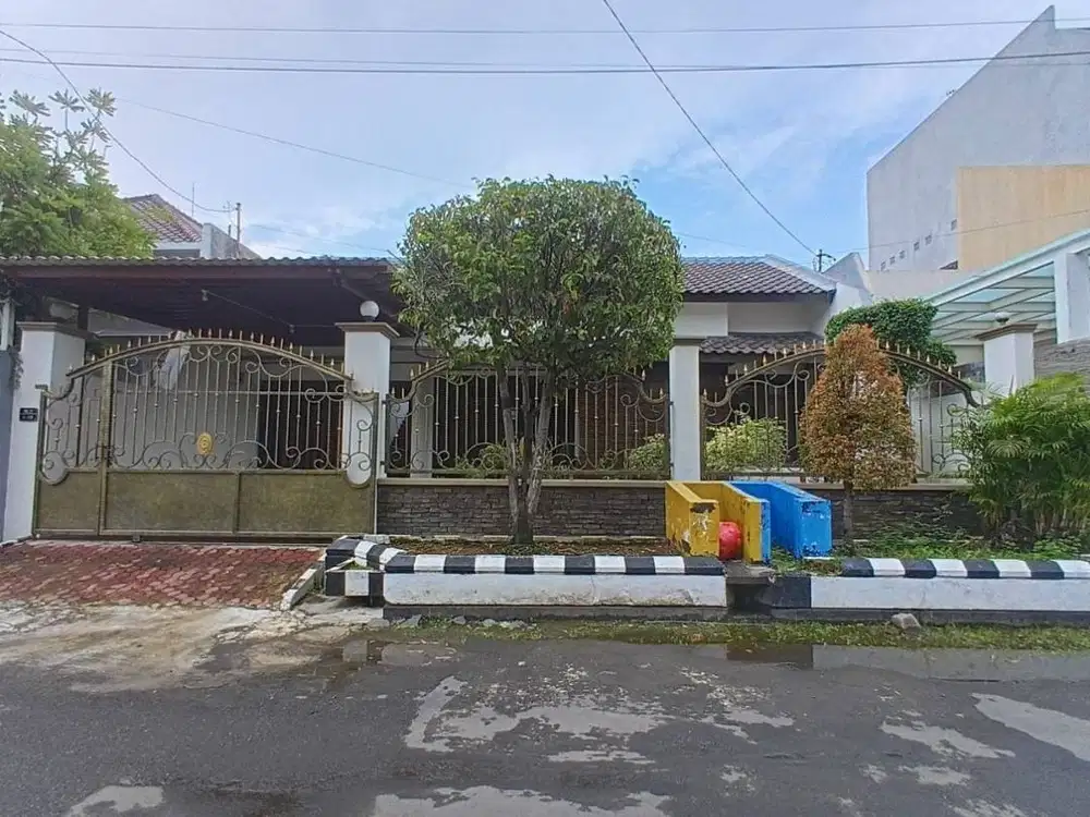 Dijual Rumah Dharmahusada Indah Furnish Siap Huni 1,5 Lantai Siap Huni
