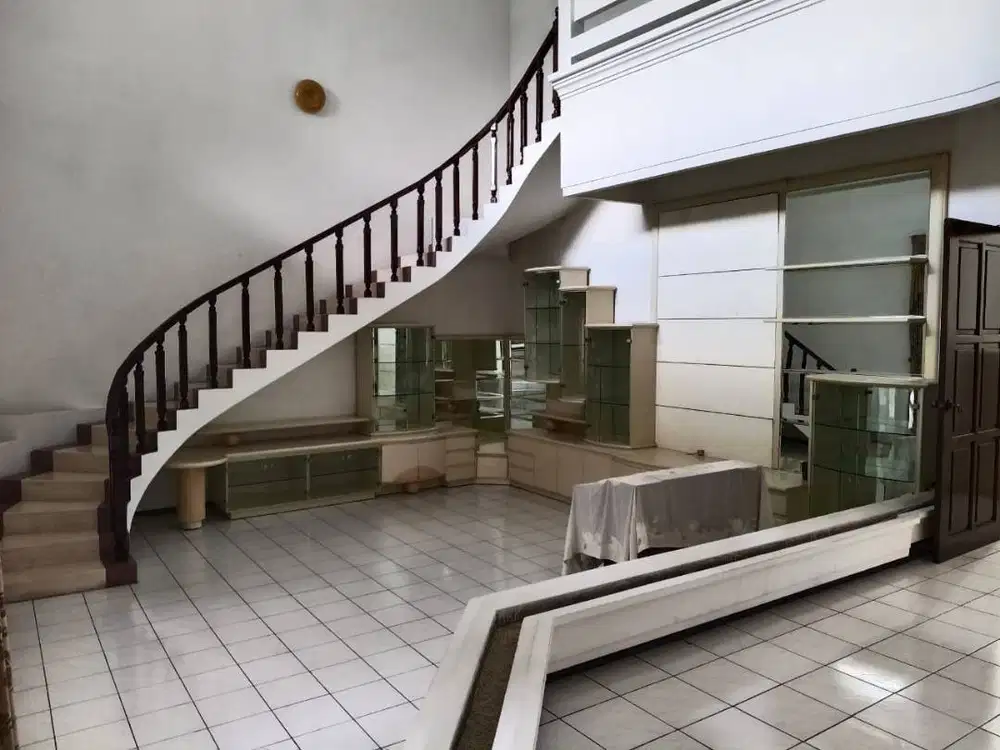 Dijual Rumah Manyar Kertoarjo 2 Lantai Bagus Terawat Hook Siap Huni