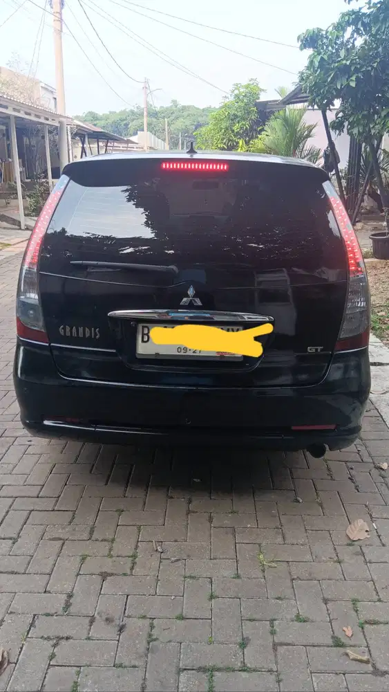 mitsubishi grandis GT taahun 2009 AT
