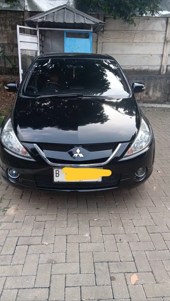 mitsubishi grandis GT taahun 2009 AT