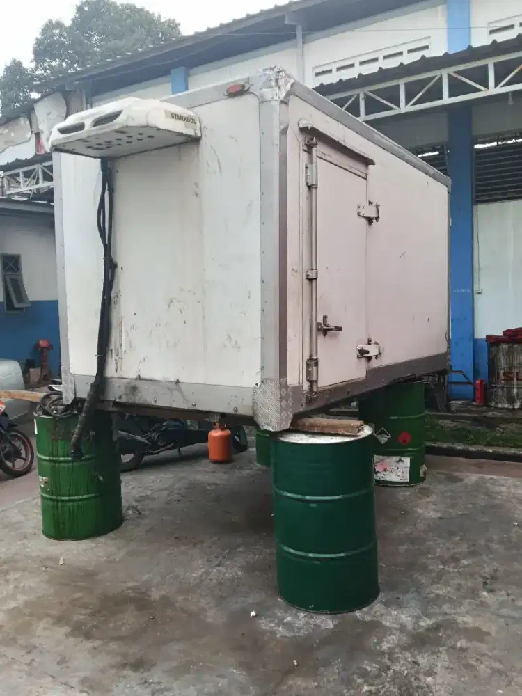 Box fiber pendingin ex Isuzu elf engkel