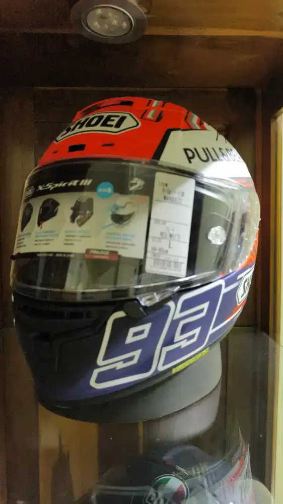 Helm shoei with marc signature