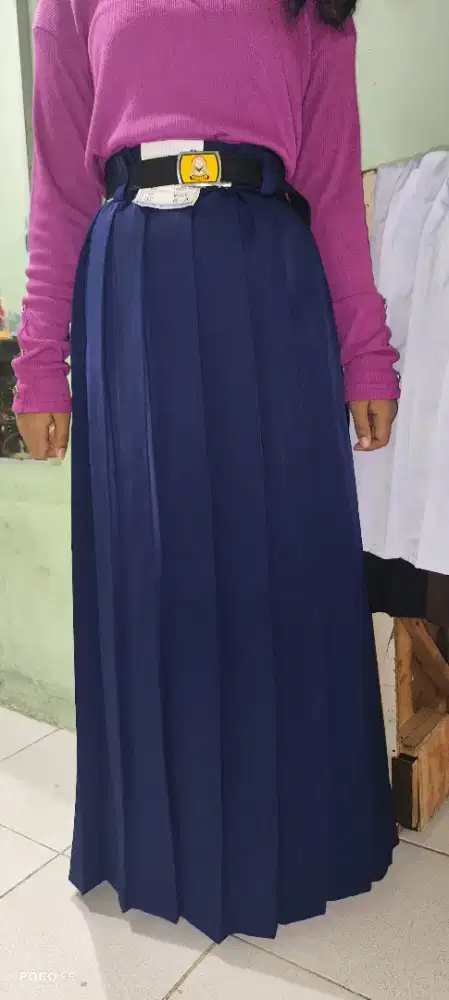 Rok rempel keliling warna biru SMP, kondisi BARU (harga bisa nego)
