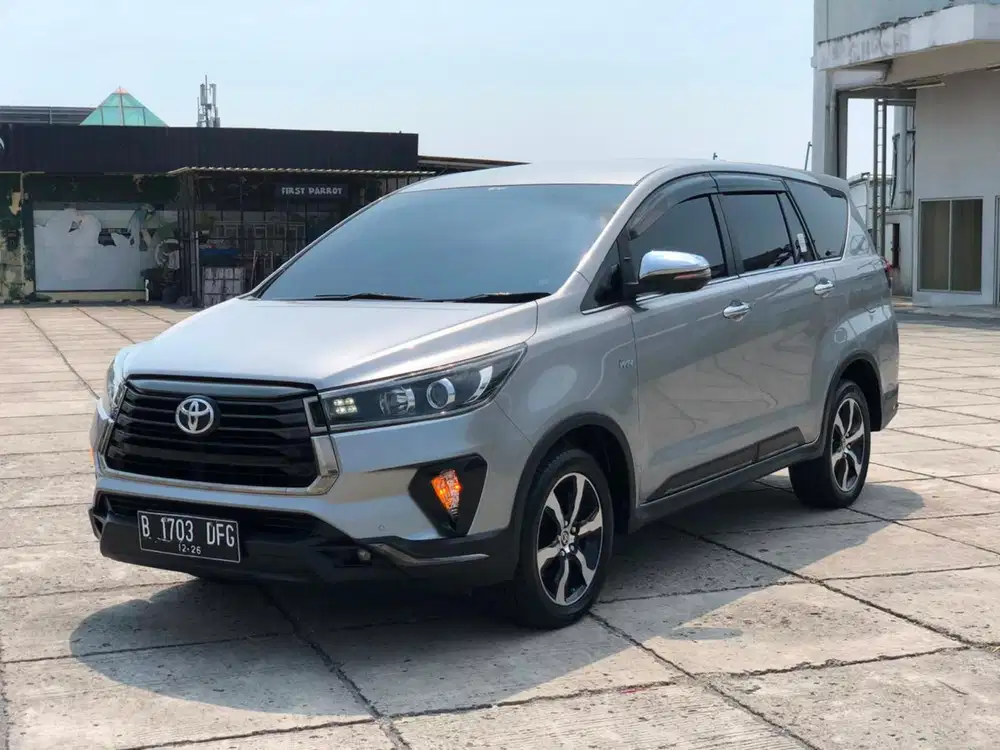 KM50RB RECORD |TOYOTA KIJANG INNOVA 2.0 VENTURER BENSIN AT 2021 SILVER