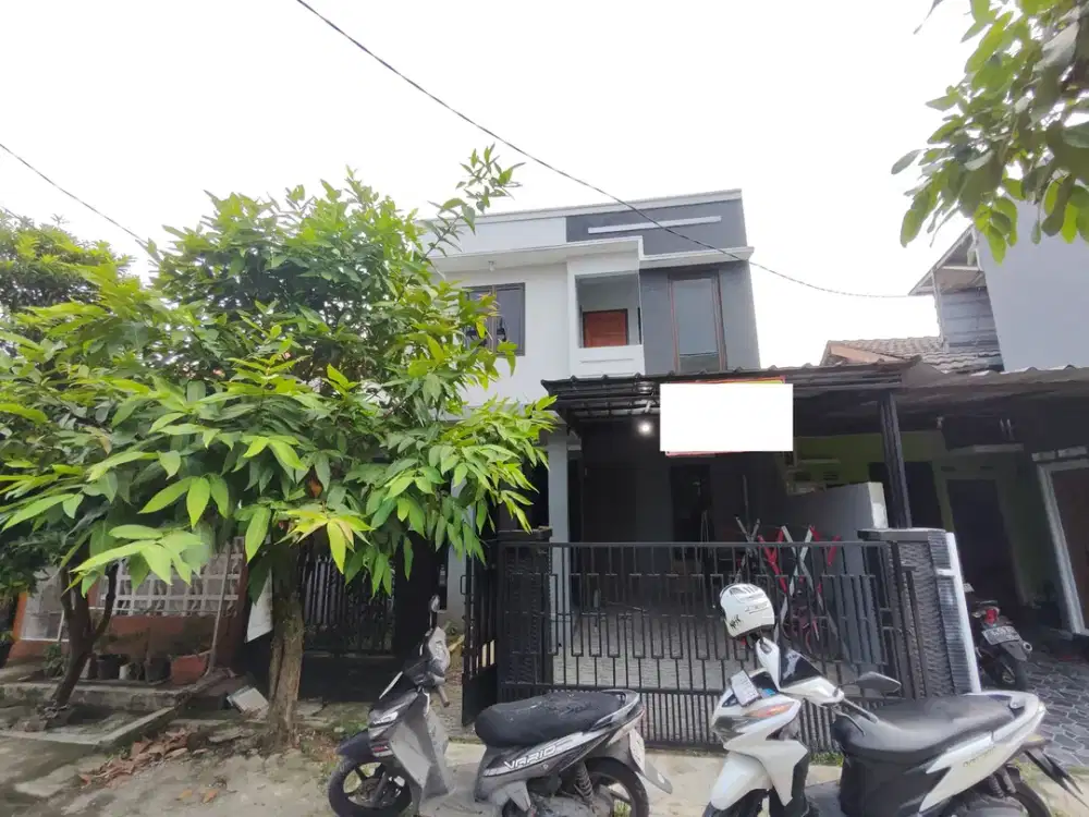 Rumah 2 Lt Hadap Timur 10 menit ke Cibinong City Mall Siap KPR J-34944