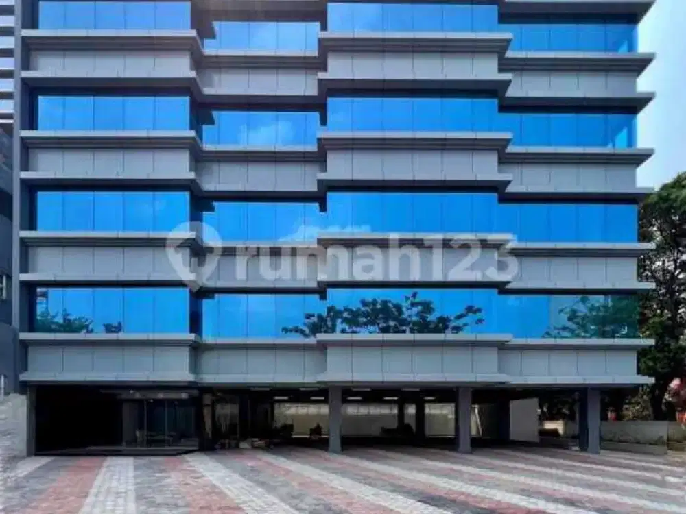 Gedung Kantor, 5,5 Lantai, SHM, di Pondok Pinang