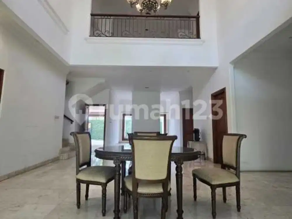 Rumah, 2 Lantai, SHM, di Kemang Timur