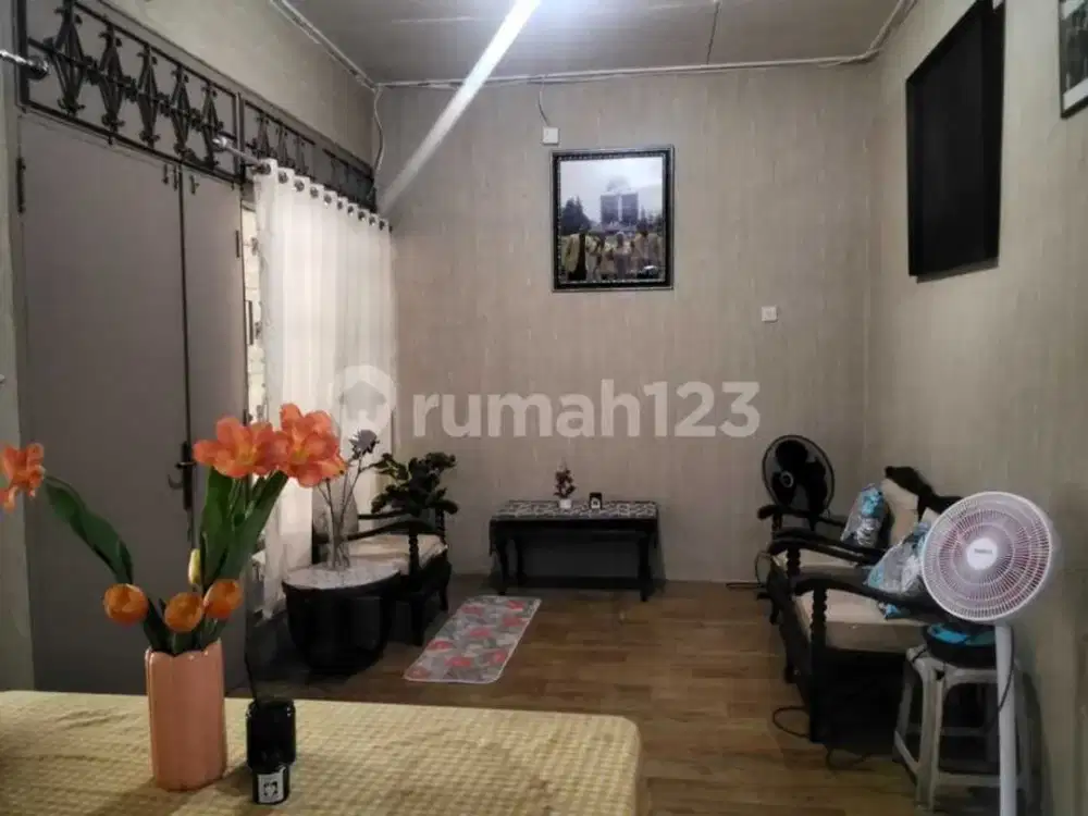 Rumah, Lokasi Sangat Strategis, SHM, di Antasari