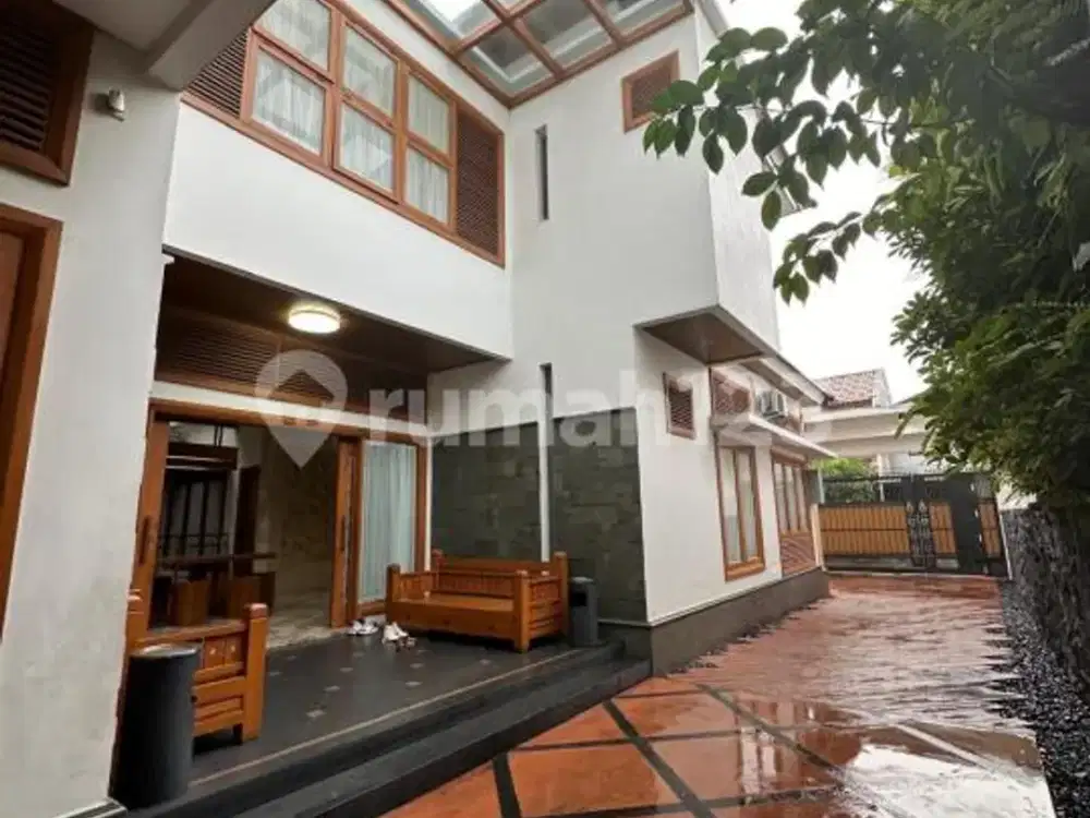 JUAL CEPAT Rumah Cantik Mewah 2 Lt 750m2 di Meruya Jakarta Barat