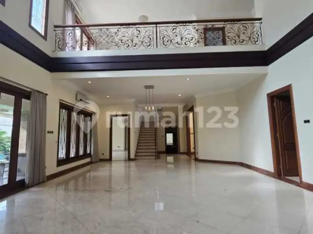 Rumah, 2 Lantai, Unfurnished, di Ampera