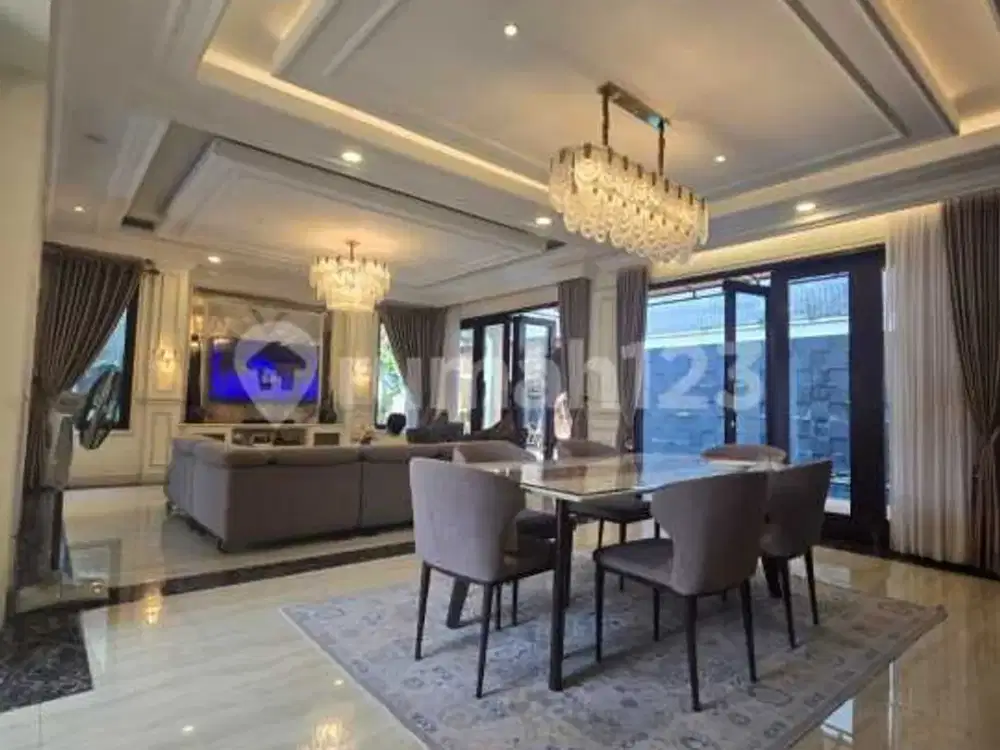 Rumah Dalam Townhouse, 2 Lantai, SHM, di Kemang