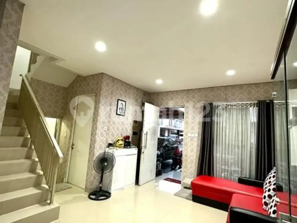 Rumah Minimalis 2 Lantai Grand Taruma, Karawang Barat By Apl Full Furnished