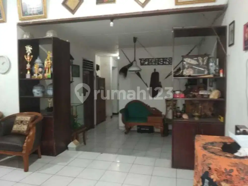 Dekat Akses Tol, Rumah, 1,5 Lantai, SHM, di Tanjung Barat