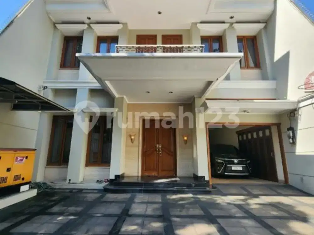 Jual Cepat Rumah Mewah 2 Lantai Lokasi Strategis Area Premium dan Elit Menteng Jakarta Pusat
