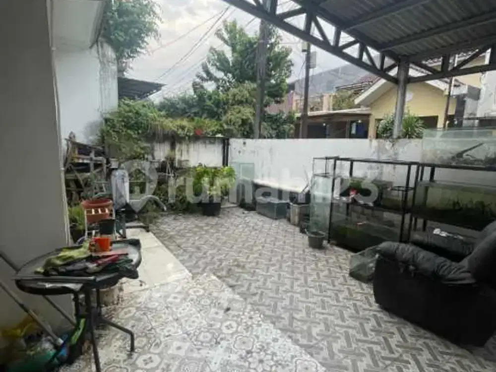 Dijual dengan Harga Tanah Saja Rumah di Kranggan Permai Cibubur
